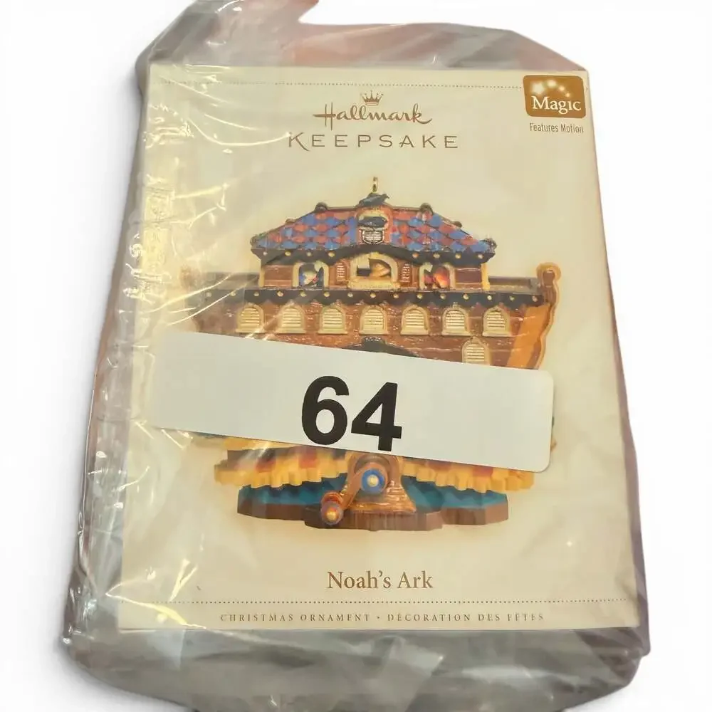 1996 Hallmark Keepsake Noah's Ark Magic Motion Christmas Ornament